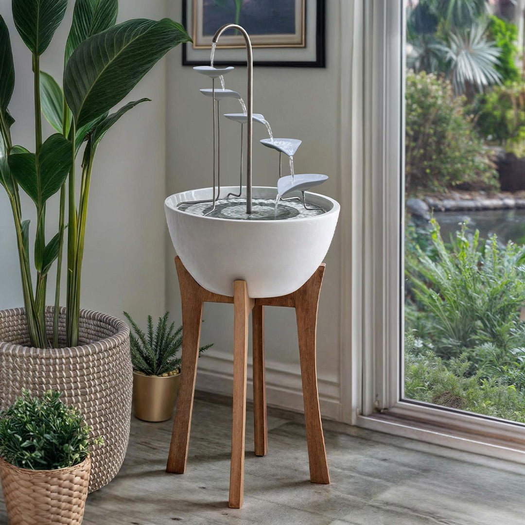 Leaf Cascade + Hardwood Stand - hydria